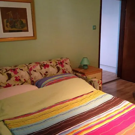 شقة In Villa, Big Garden, Private Pool, Close To And Town *
