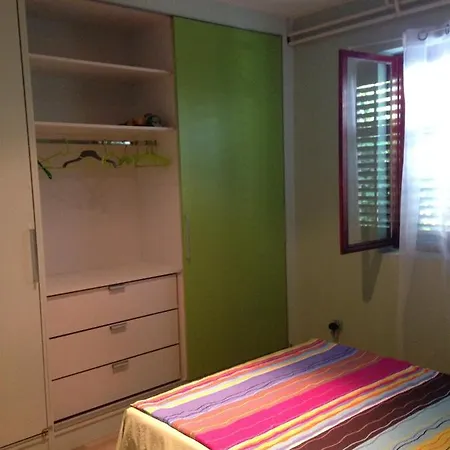 شقة In Villa, Big Garden, Private Pool, Close To And Town